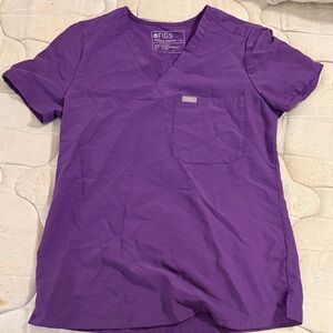 Figs ultraviolet one pocket top